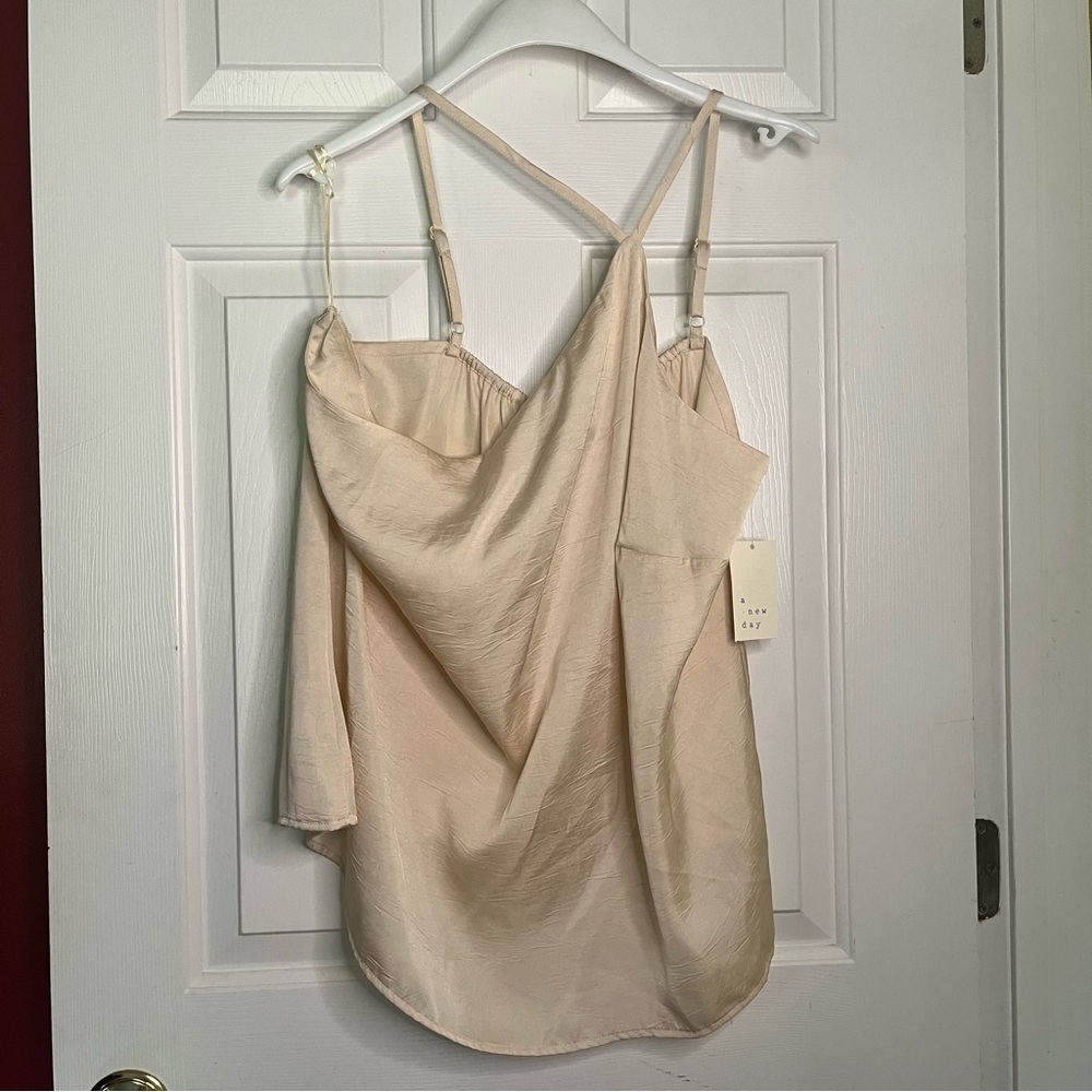 Elegant A New Day Cream Beige Halter Neckline Women's
Camisole Top Size XXL